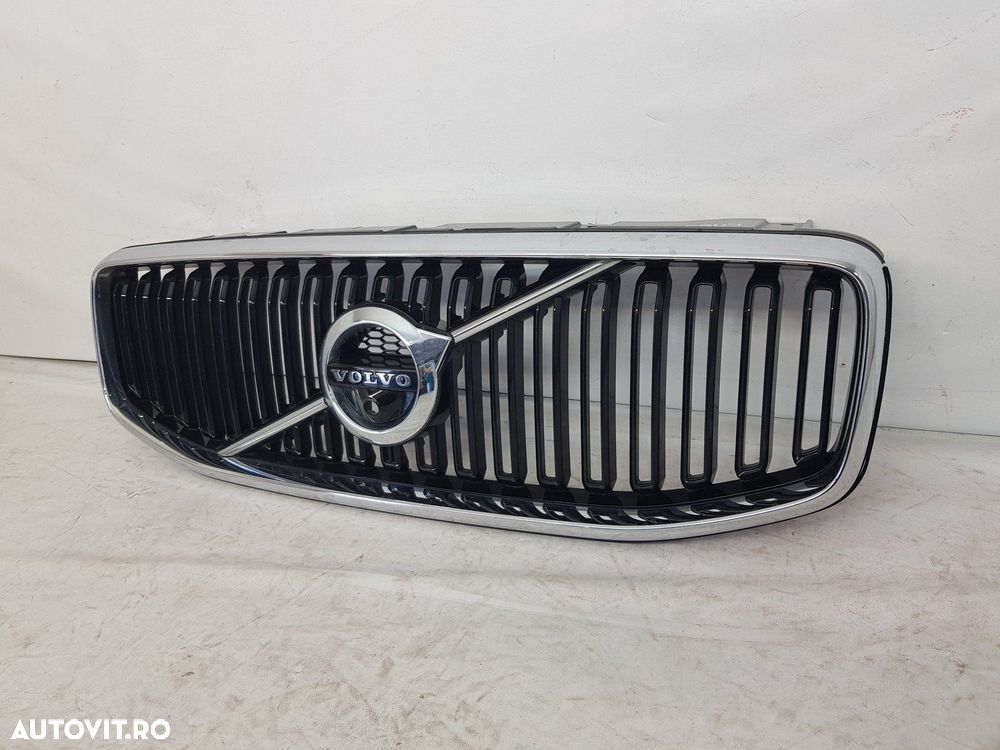 Grila radiator Volvo XC60 dupa 2017 - 4