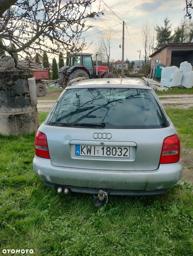 Audi A4 Avant - 4