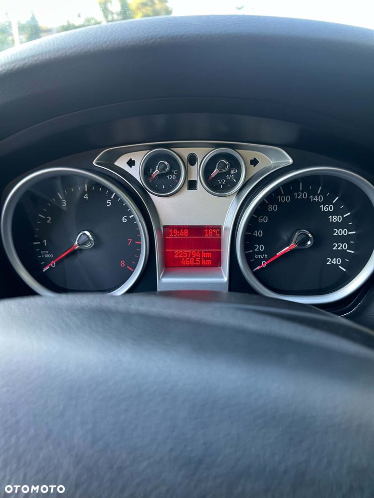Ford Focus 2.0 Platinium X - 16