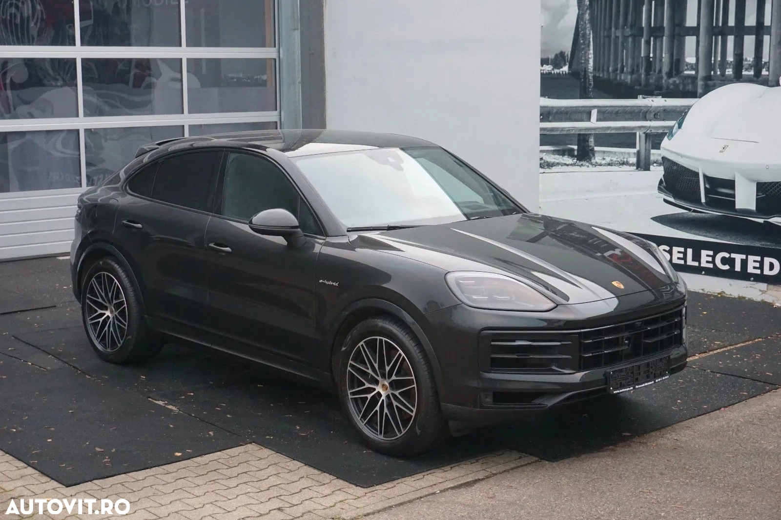 Porsche Cayenne Coupe S E-Hybrid - 16