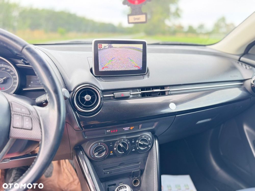 Mazda 2 - 8