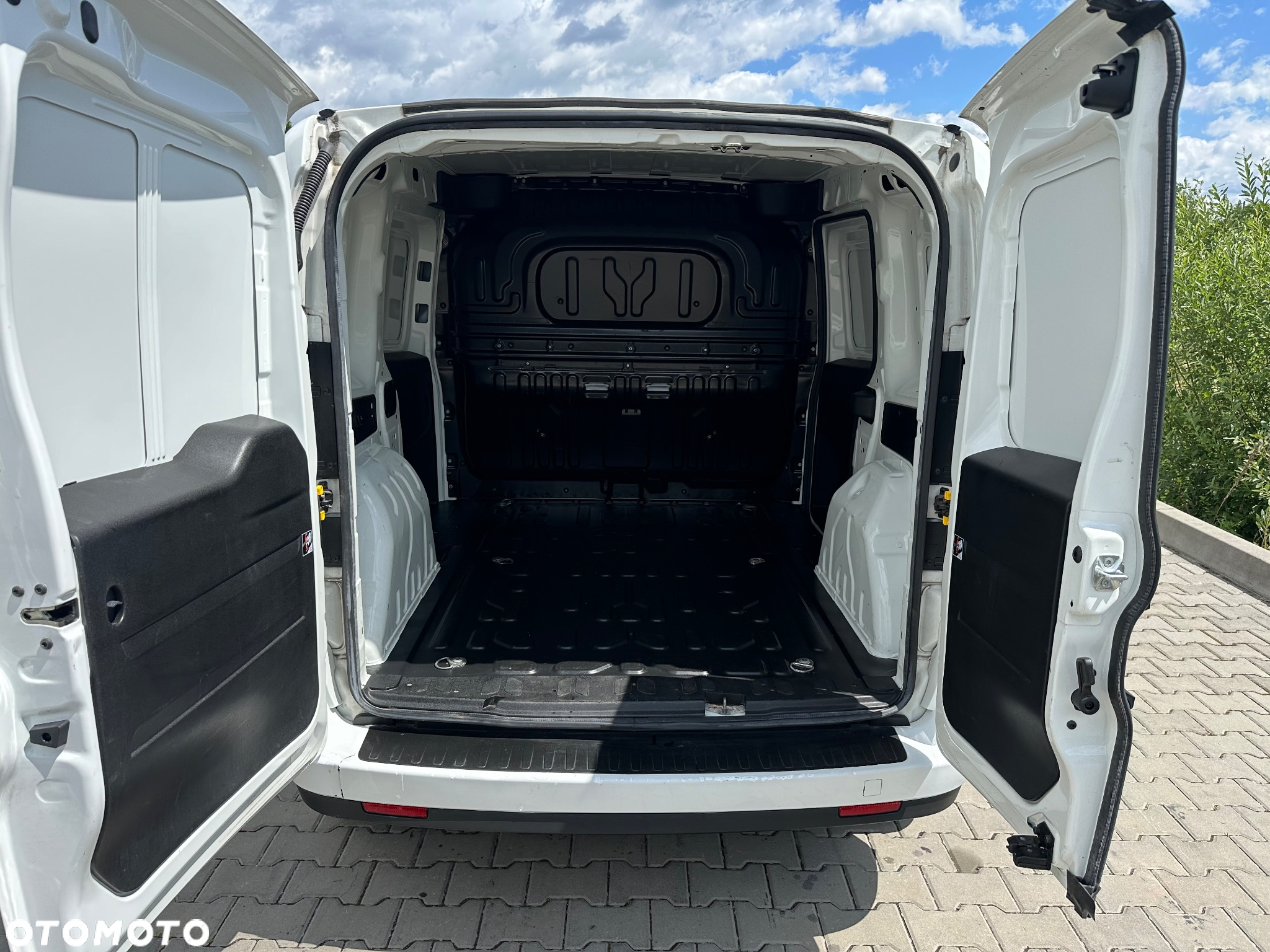 Fiat DOBLO 1.6  105 KM klima Navi - 6