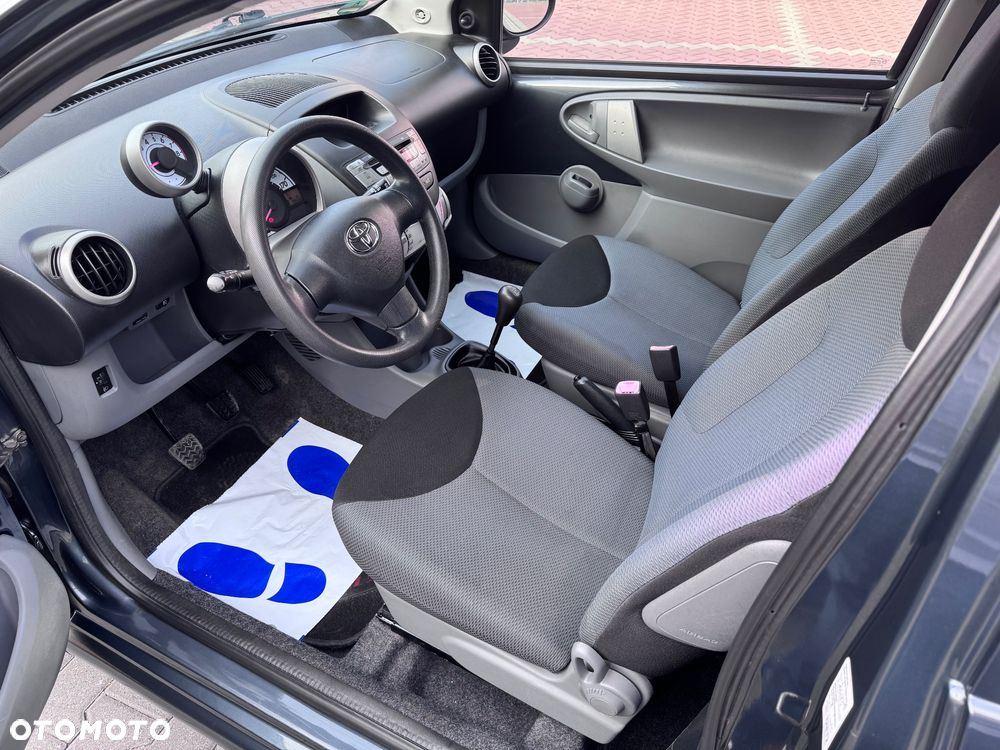 Toyota Aygo Connect - 22