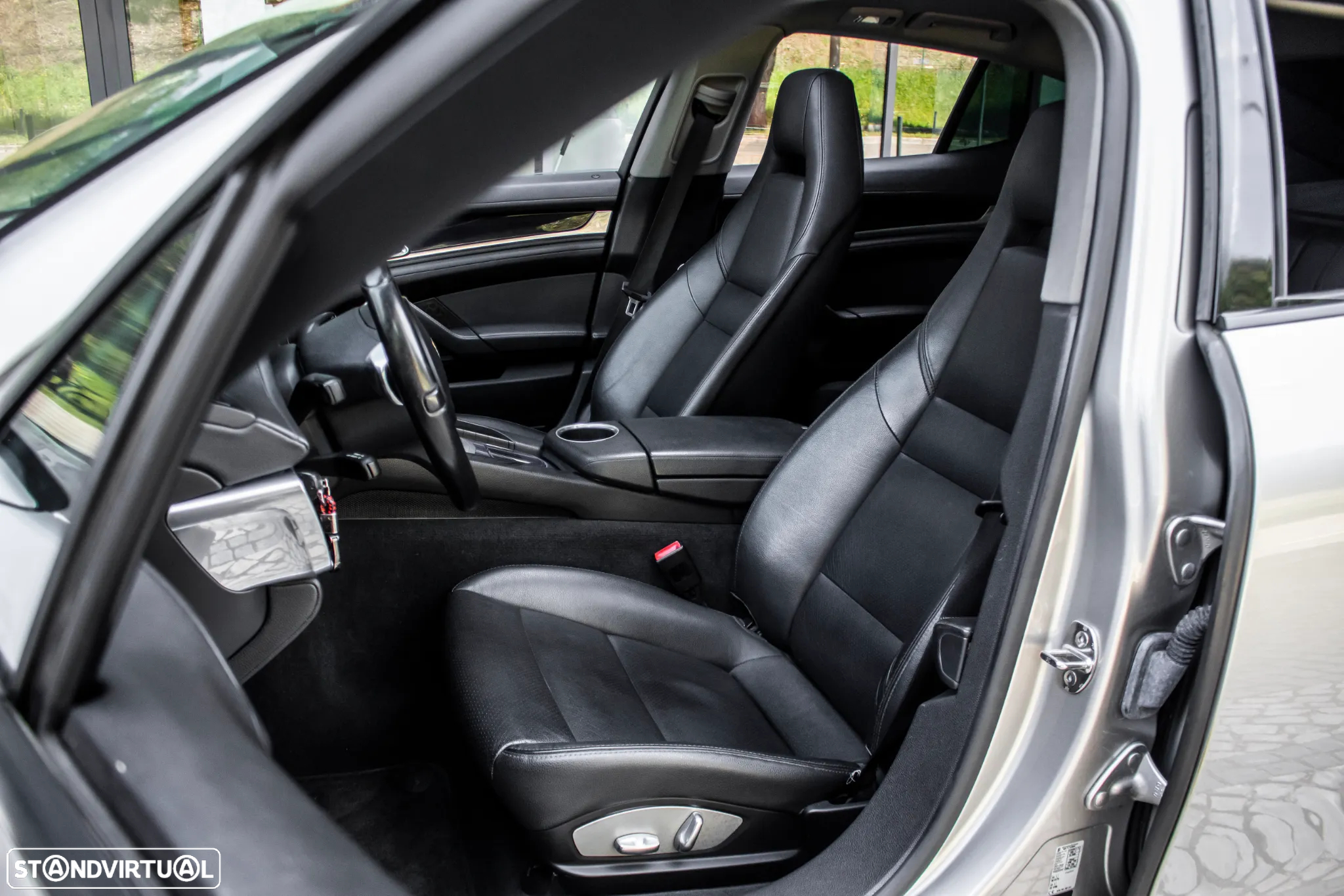 Porsche Panamera Platinum Edition - 33