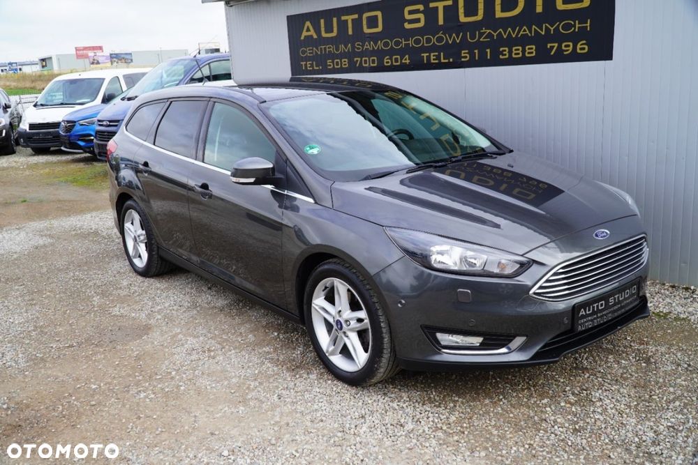Ford Focus - 36