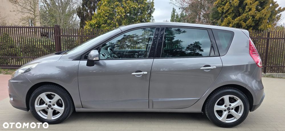 Renault Scenic 2.0 16V Bose Edition CVT - 15