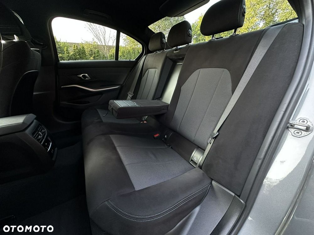 BMW Seria 3 - 10