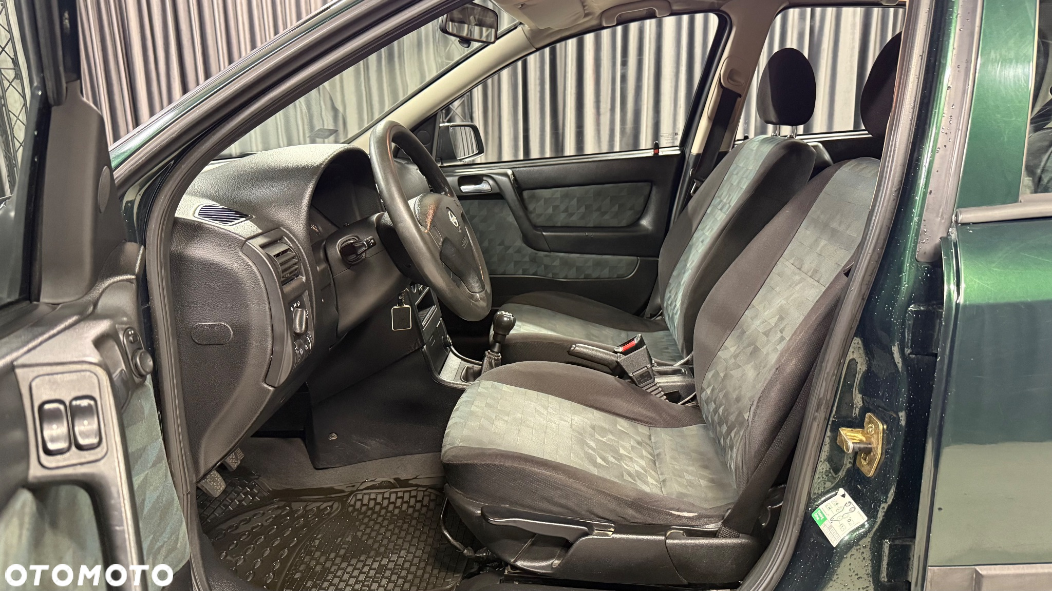 Opel Astra 1.6 16v 100 - 10