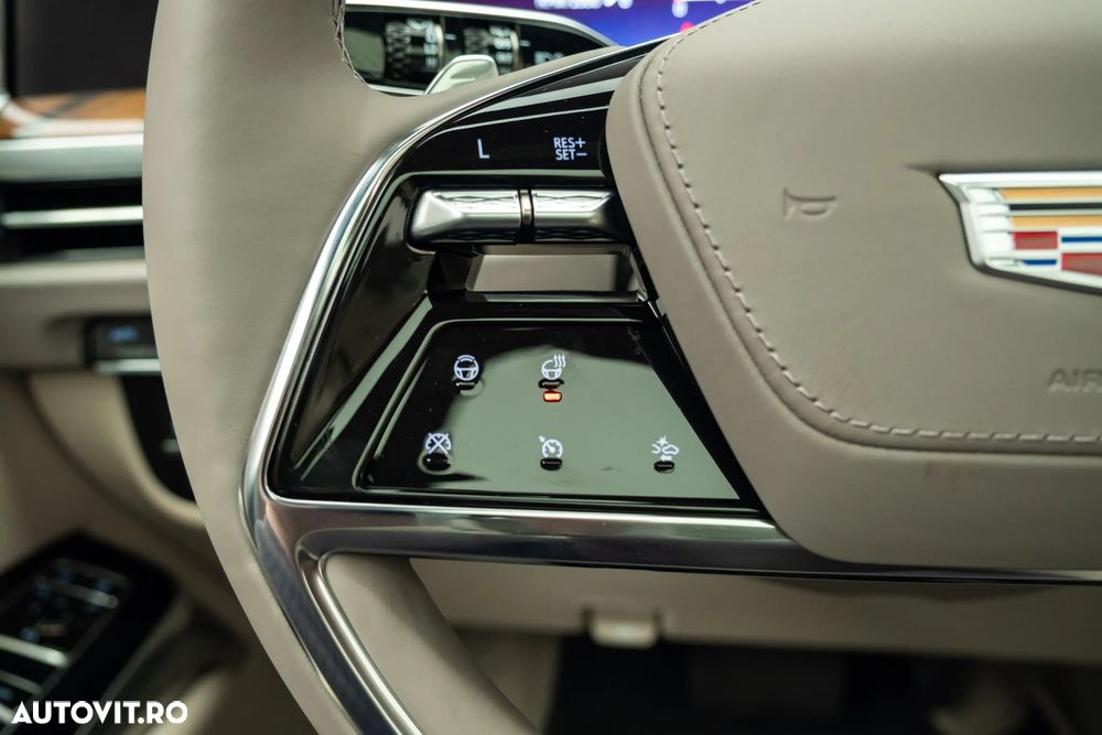 Cadillac Escalade - 30