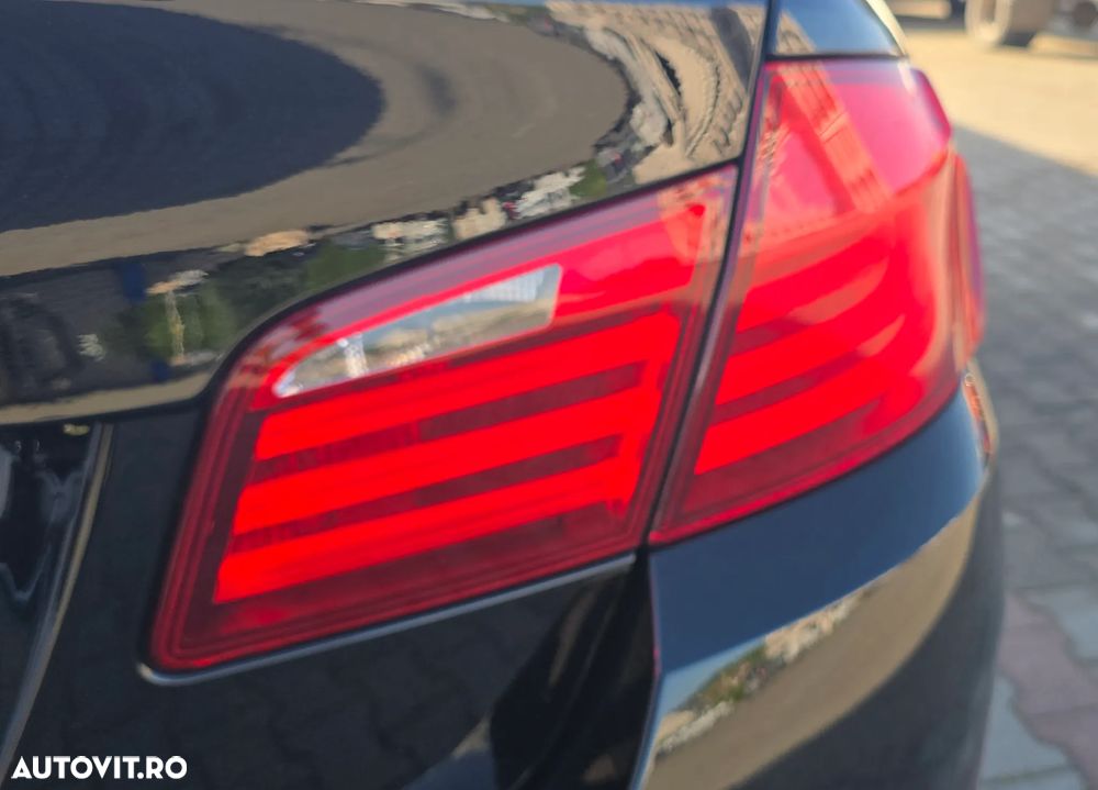 BMW Seria 5 520d Luxury Line - 32