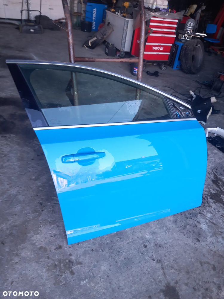 VOLVO V40 II drzwi prawe prawy przód przednie  kompletne kolor 619 - 1