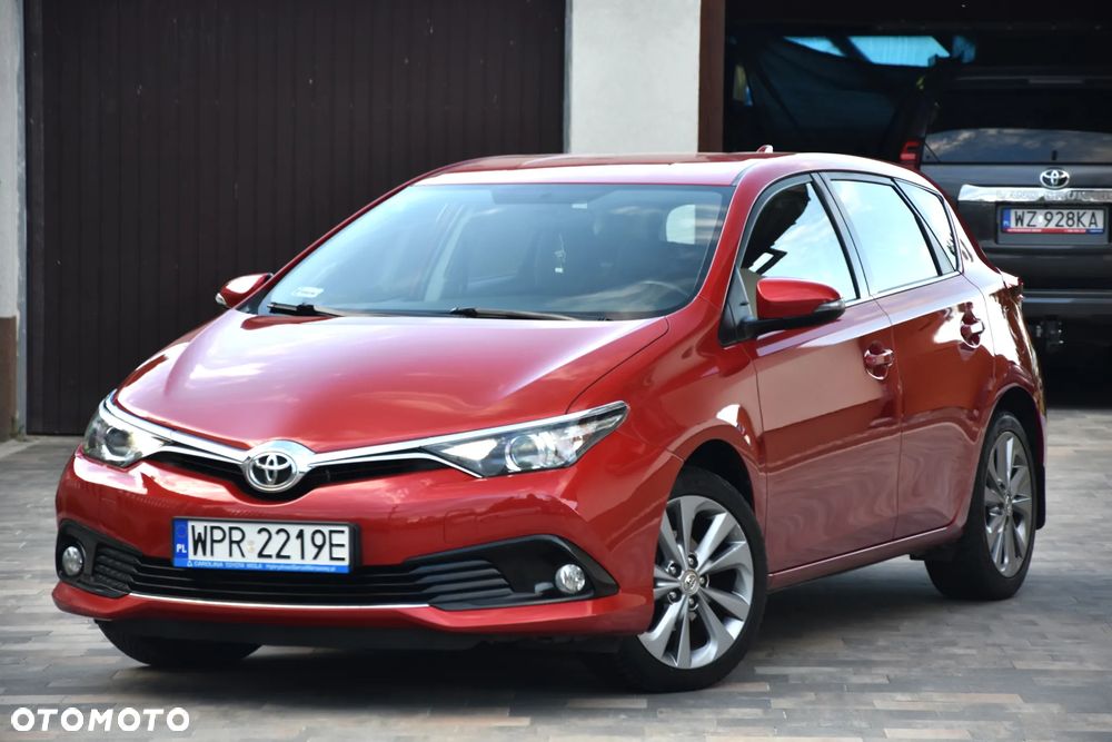 Toyota Auris 1.6 Premium Comfort - 1