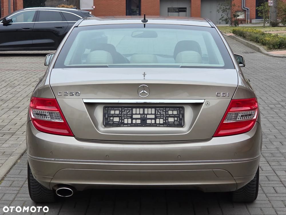 Mercedes-Benz Klasa C 250 CDI DPF BlueEFFICIENCY - 4