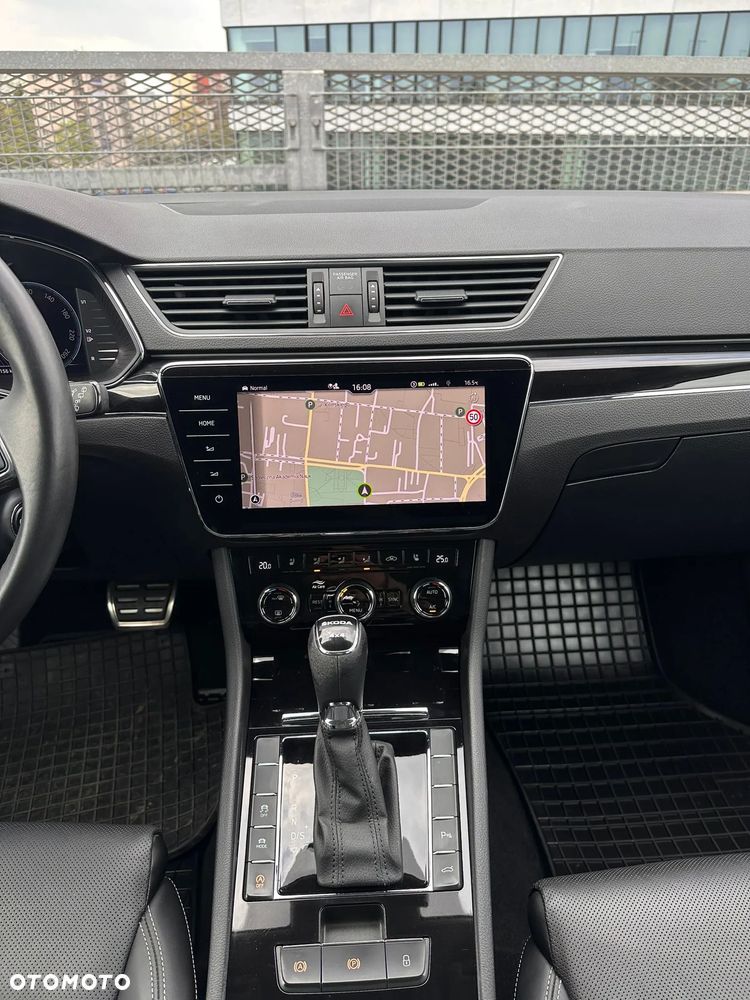 Skoda Superb 2.0 TDI SCR 4x4 L&K DSG - 13