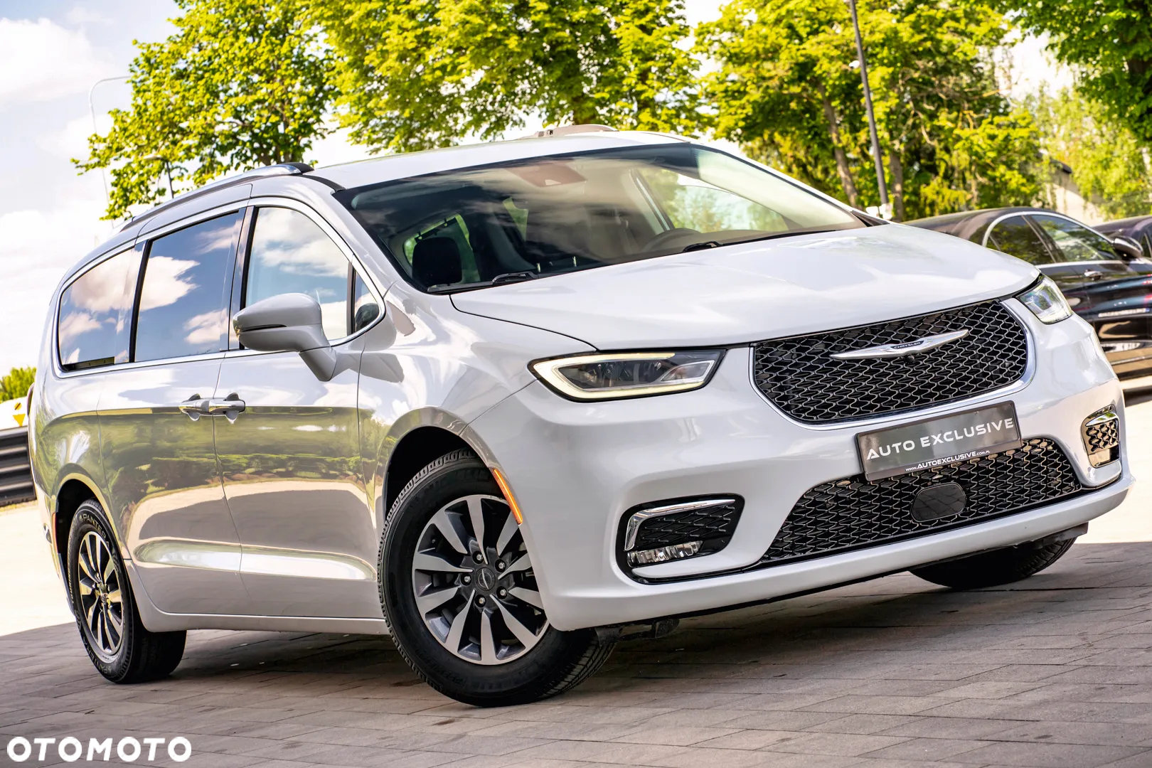 Chrysler Pacifica - 30