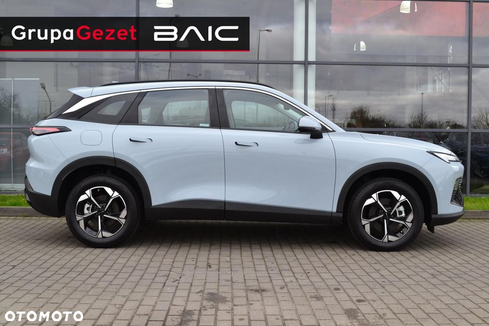BAIC 5 - 5