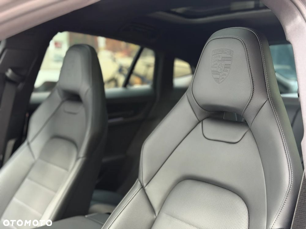 Porsche Panamera - 21