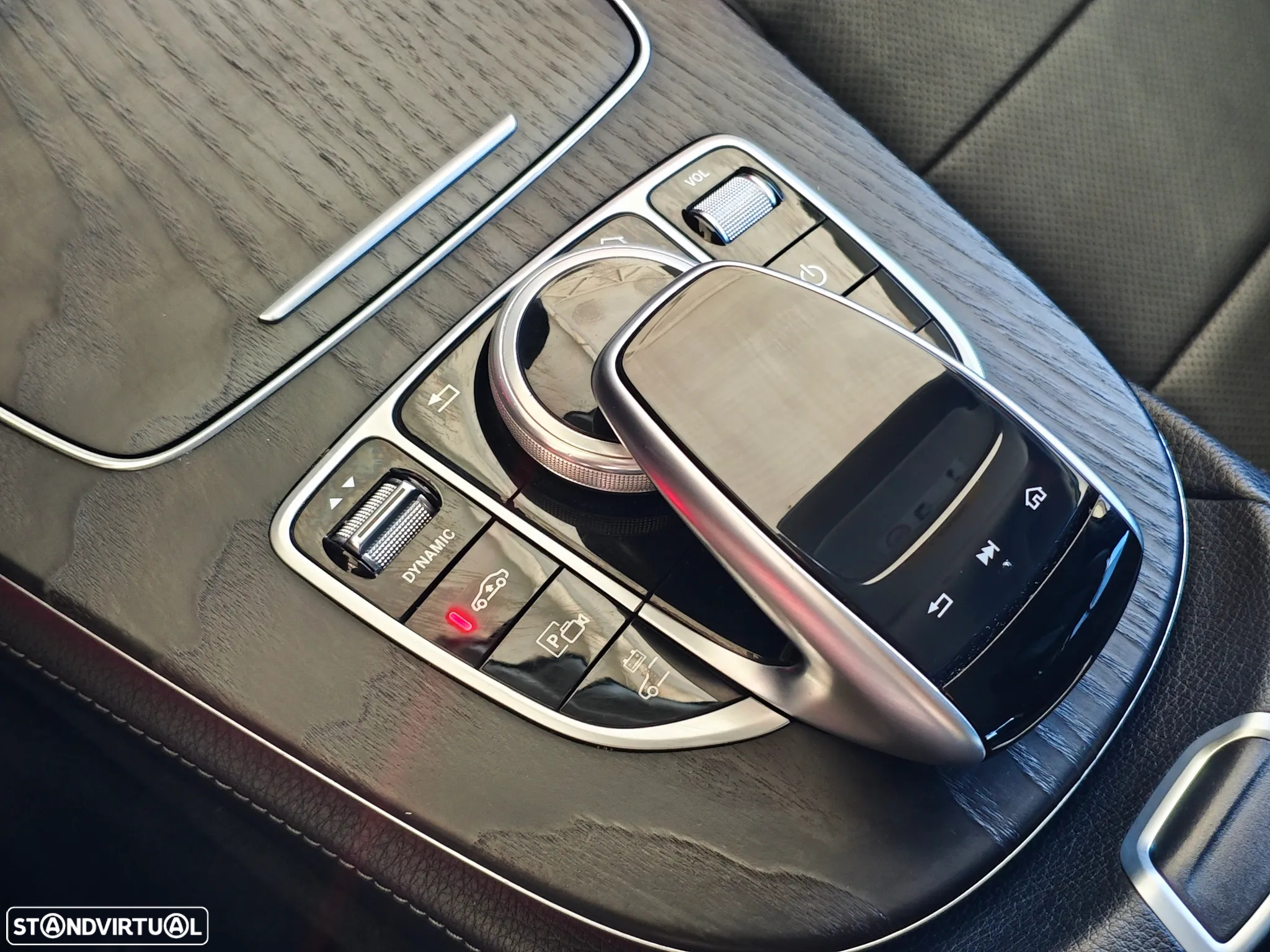 Mercedes-Benz E 300 de AMG Line - 33
