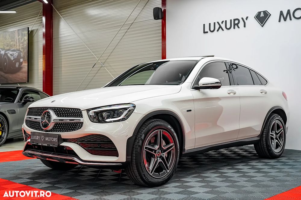 Mercedes-Benz GLC 300 e 4Matic 9G-TRONIC AMG Line - 1