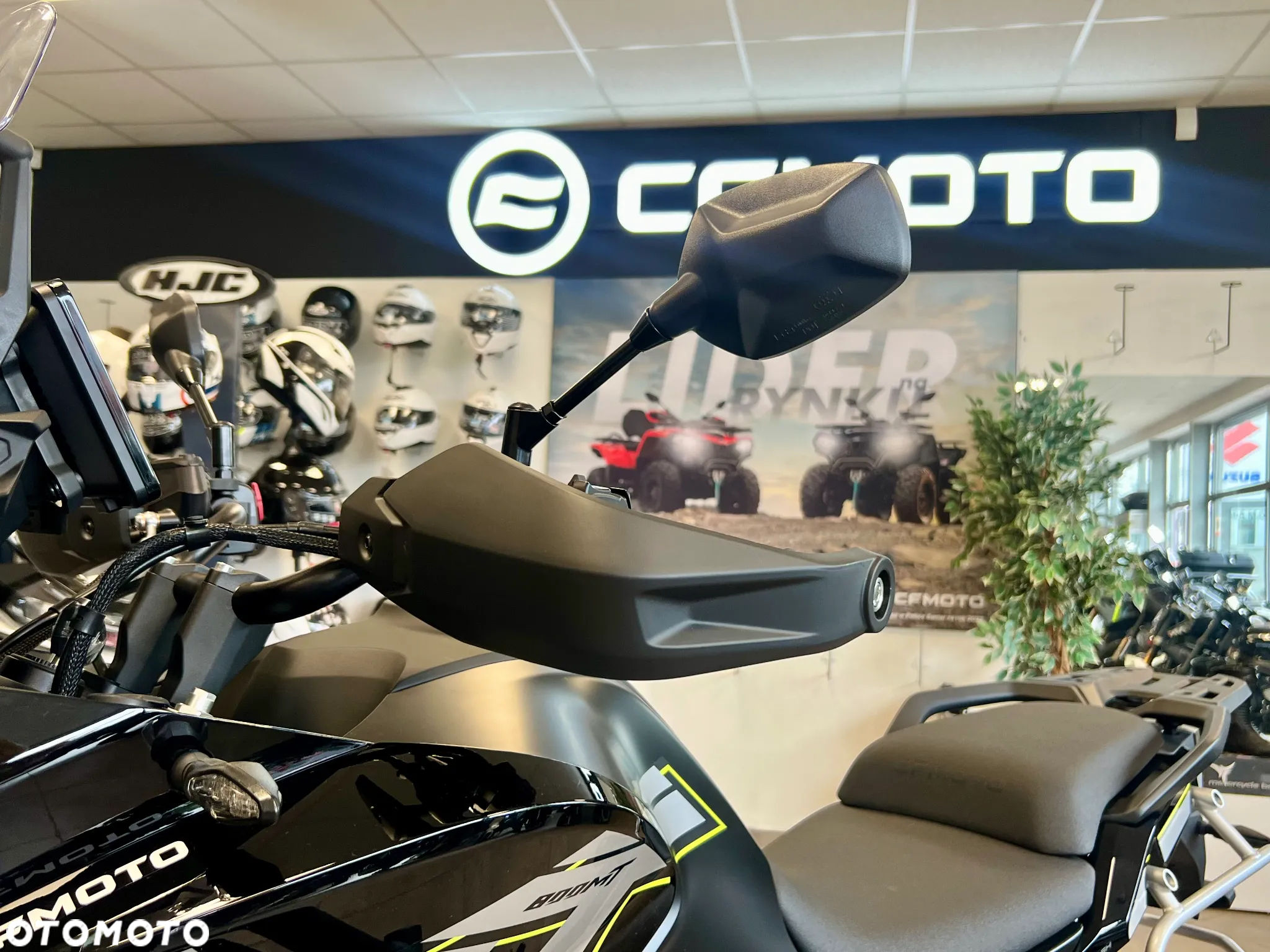CFMoto MT - 5