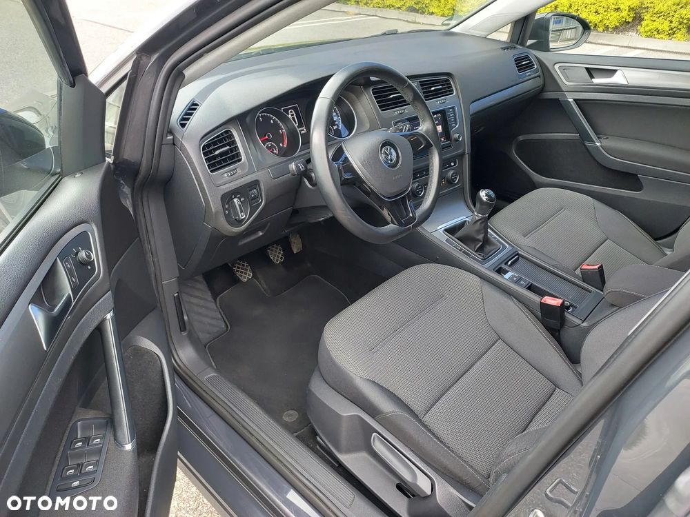 Volkswagen Golf 2.0 BlueTDI Comfortline - 18