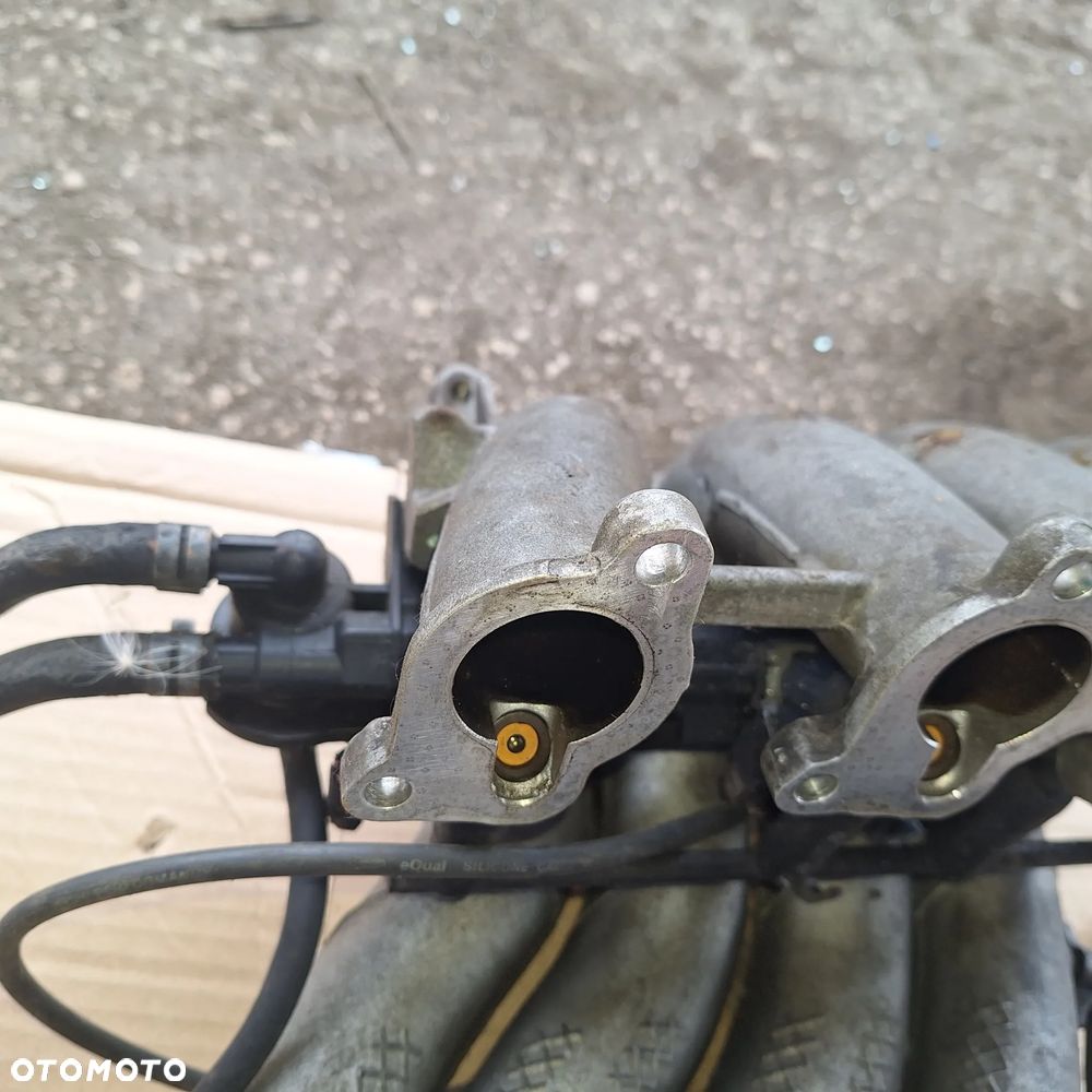 LISTWA WTRYSKOWA NEW BEETLE 2.0 2900900529 - 1