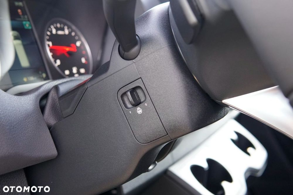 Mercedes-Benz Sprinter - 26