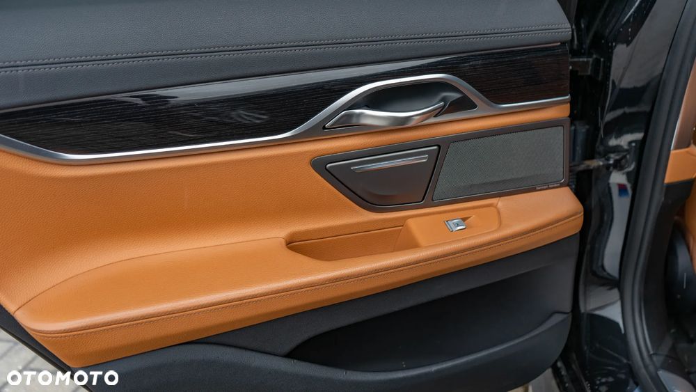 BMW Seria 7 740d xDrive - 12
