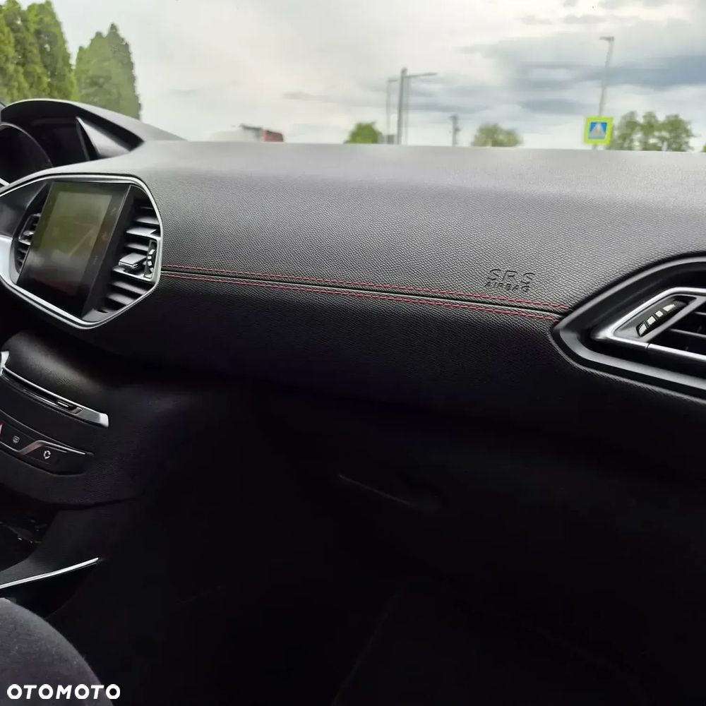Peugeot 308 - 16