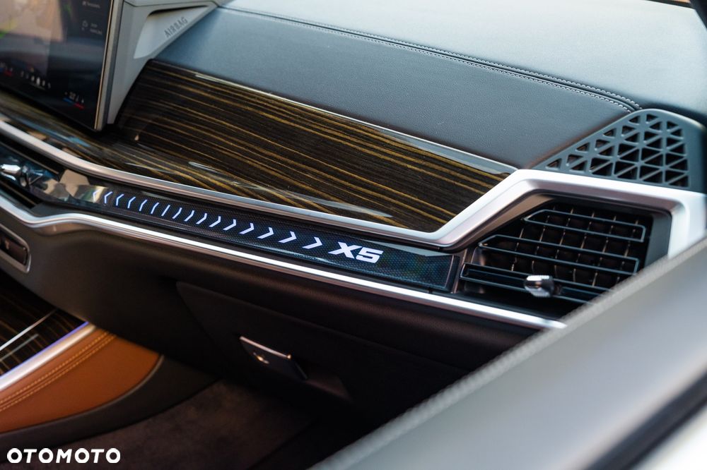 BMW X5 xDrive30d - 27