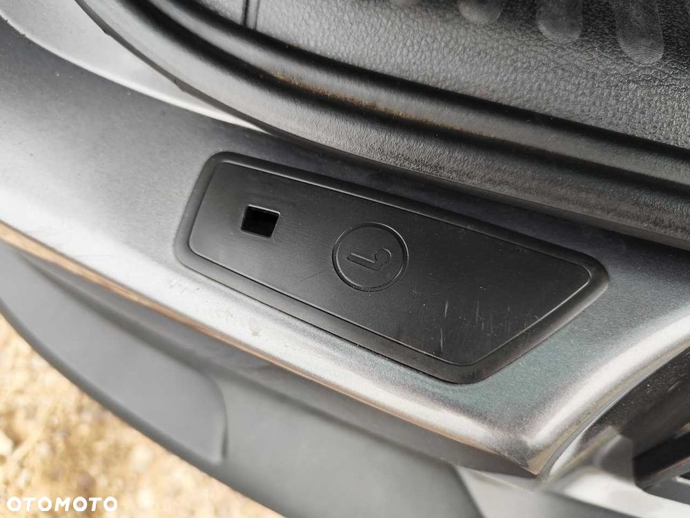 Volkswagen Tiguan - 6