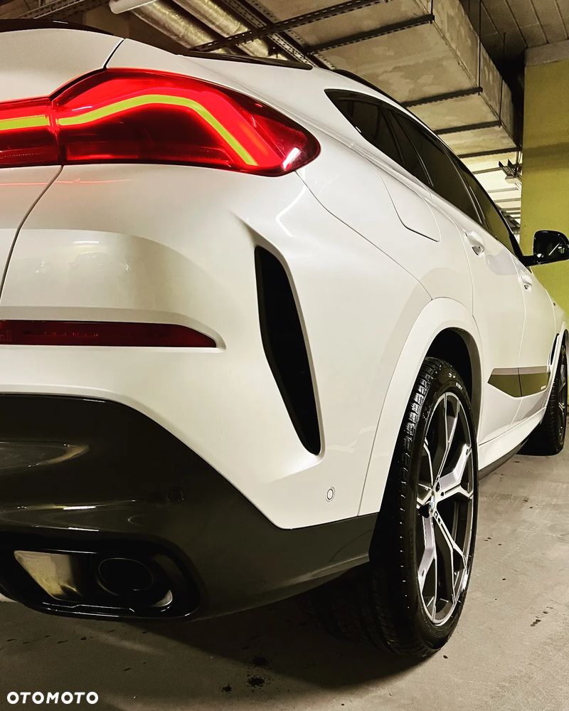 BMW X6 xDrive40d mHEV - 16