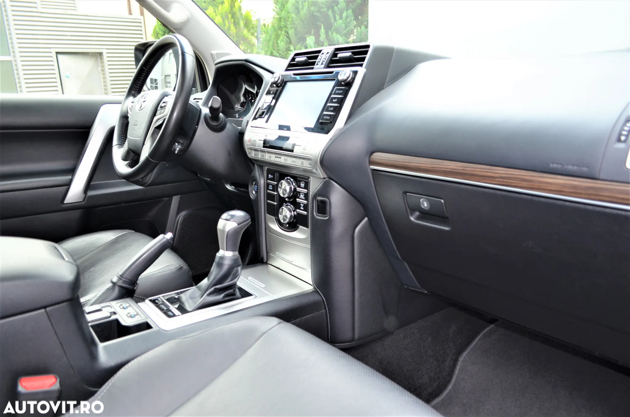 Toyota Land Cruiser 2.8l Turbo D-4D Aut. Luxury - 10