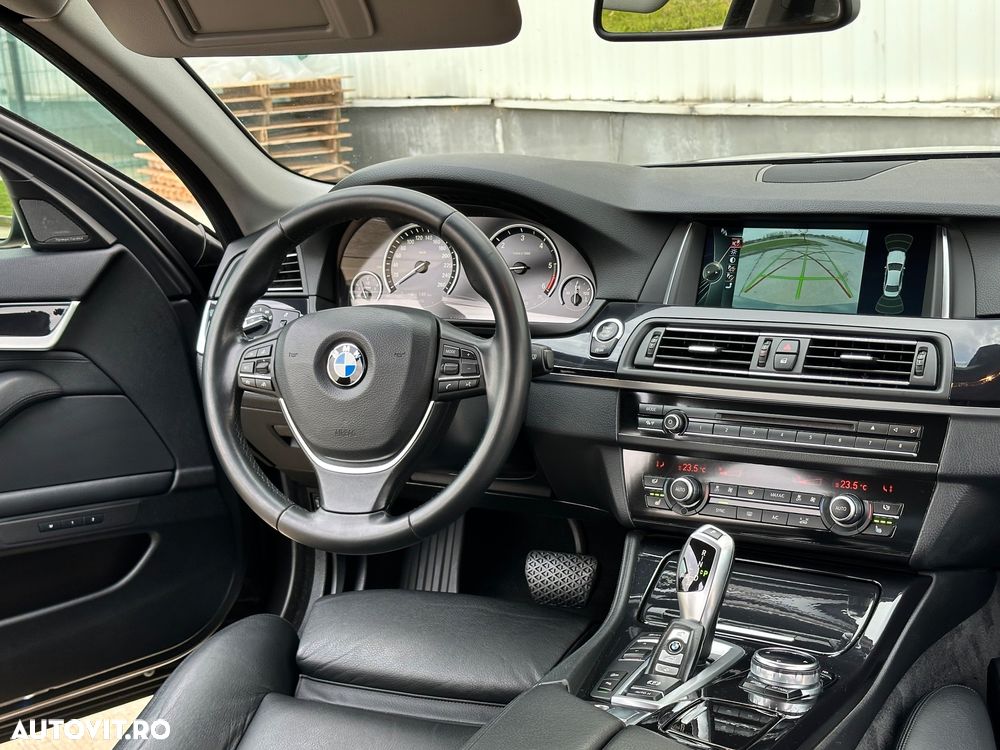 BMW Seria 5 530d xDrive Touring Sport-Aut. Luxury Line - 11