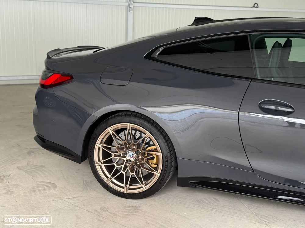 BMW M4 Competition Pack 50 anos M - 32