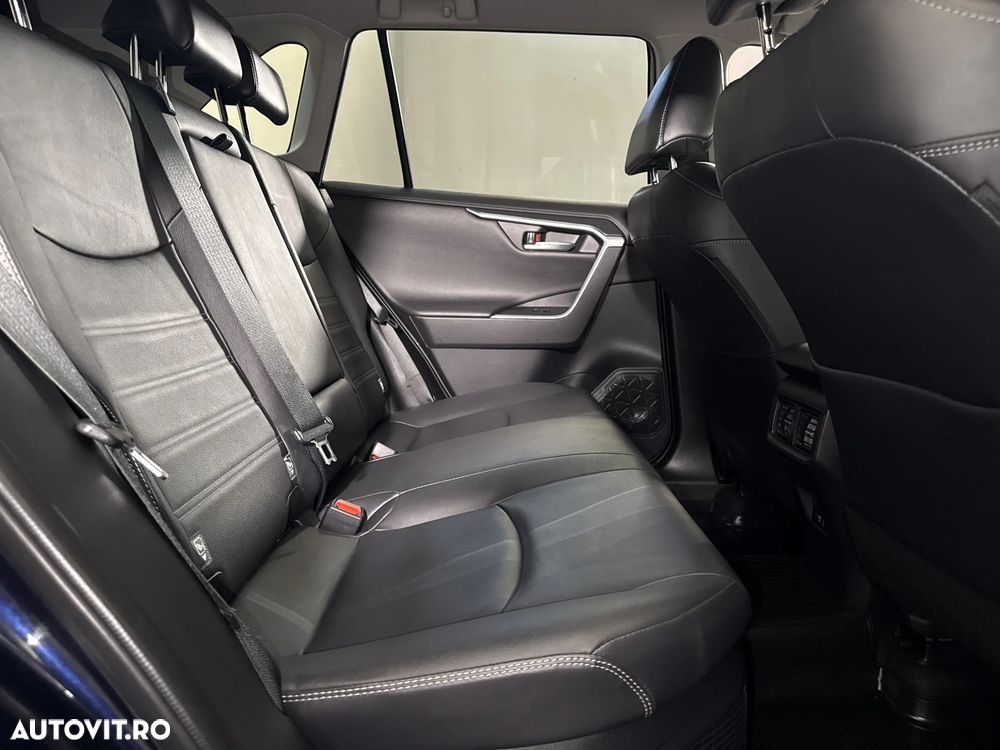 Toyota RAV4 - 13