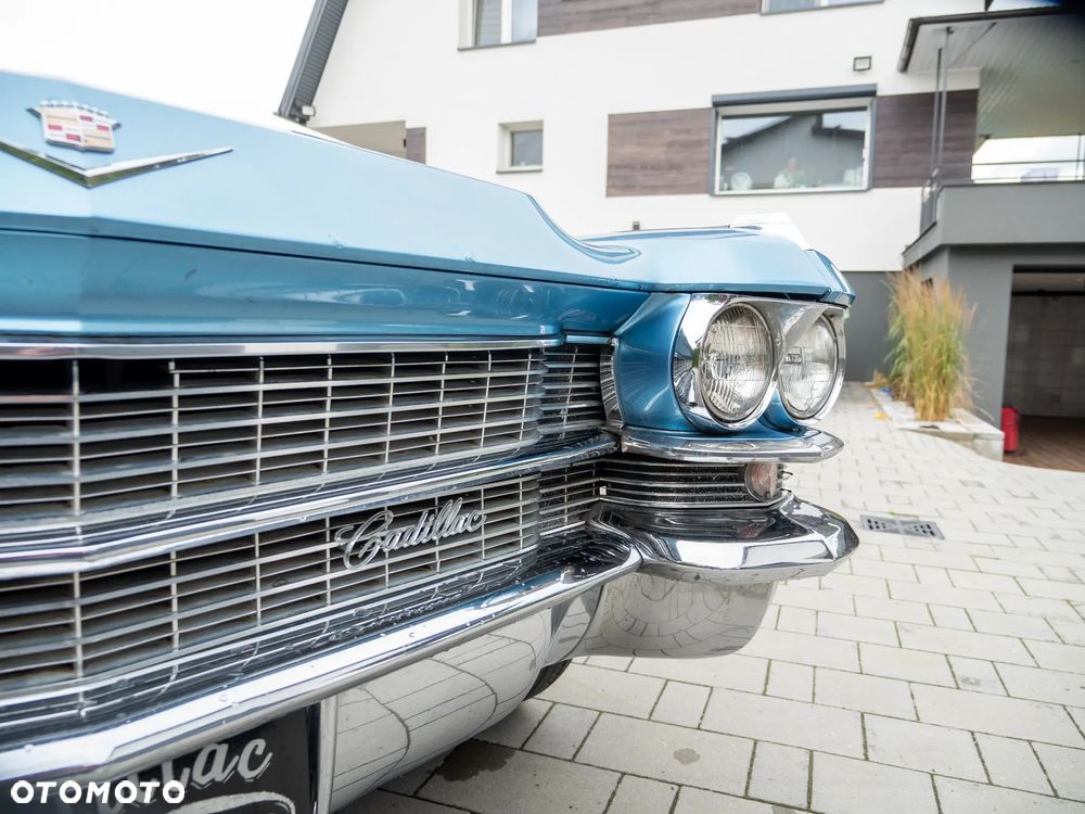 Cadillac Deville - 8
