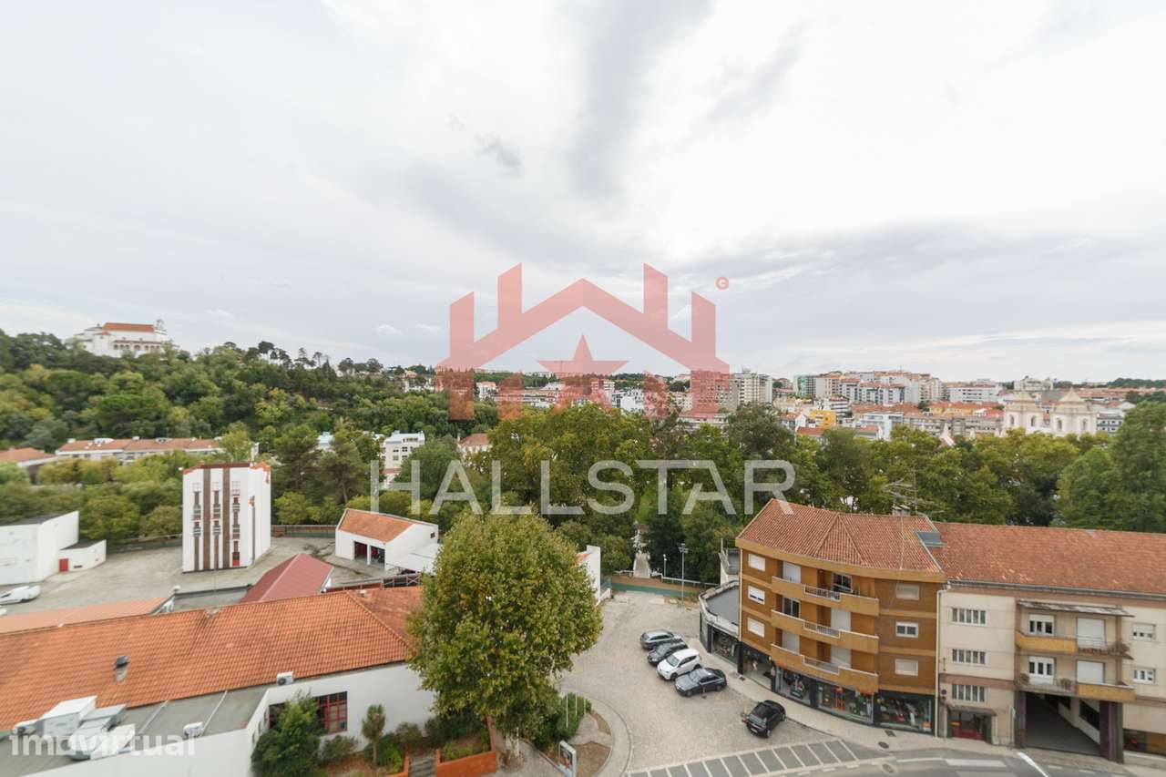 Apartamento T5 / Penúltimo andar / Vistas panorâmicas / Centro da Cida - Grande imagem: 2/31