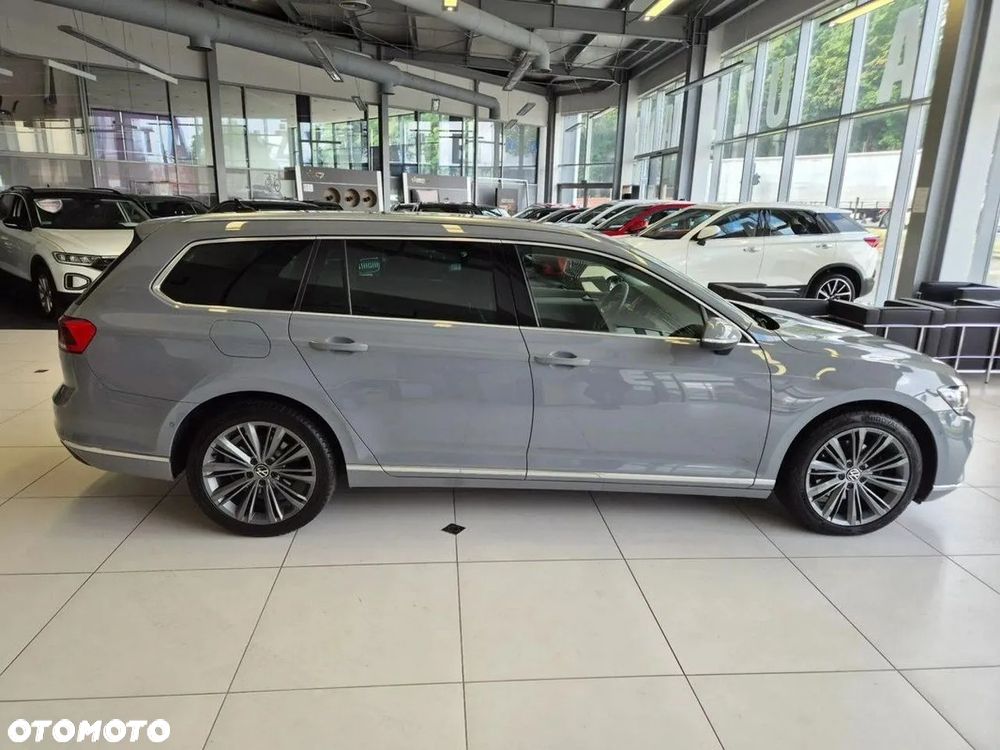 Volkswagen Passat 2.0 TDI Elegance DSG - 4