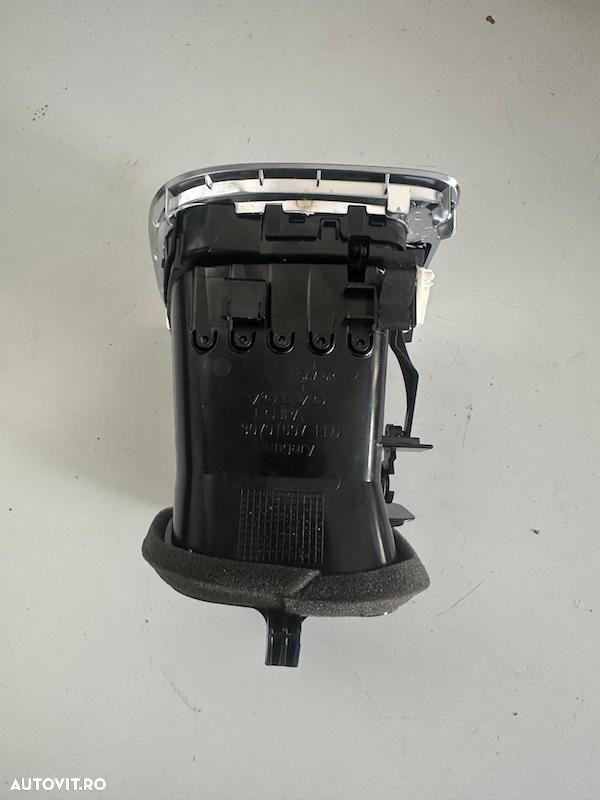 Grila aerisire bord stanga fata Volvo V40 S60 V60 30791697 31393996 - 3