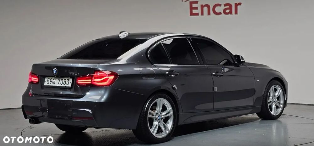 BMW Seria 3 330i xDrive Edition M Sport Shadow - 3