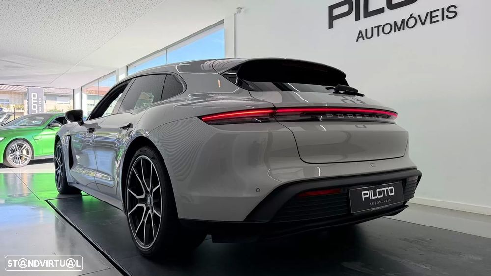 Porsche Taycan Sport Turismo Standard - 28