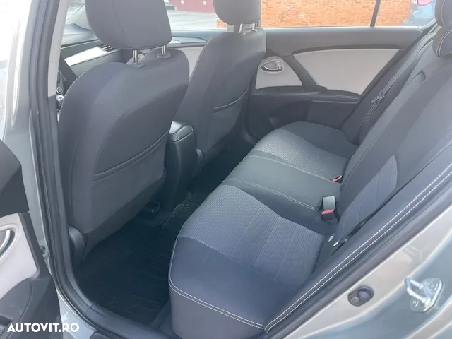 Toyota Avensis 1.8 Executive - 30