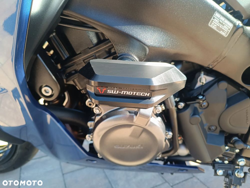 Suzuki GSX 1000 - 18