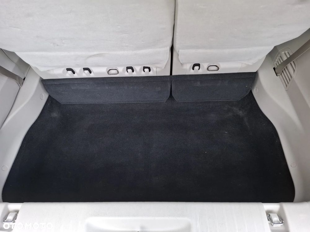 Chrysler Pacifica - 11