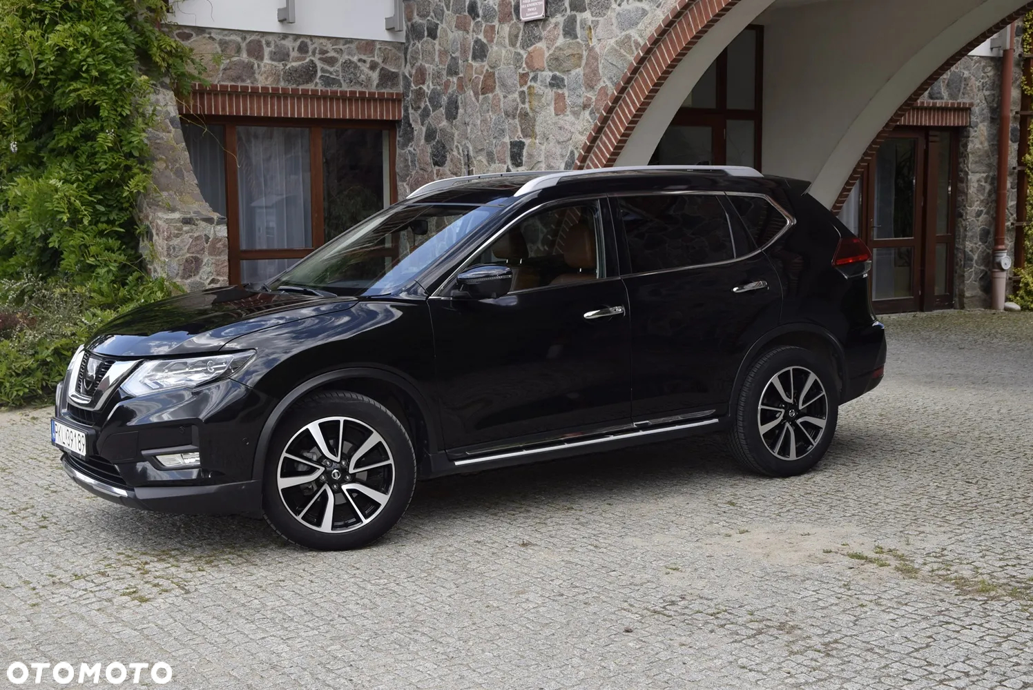 Nissan Rogue - 10