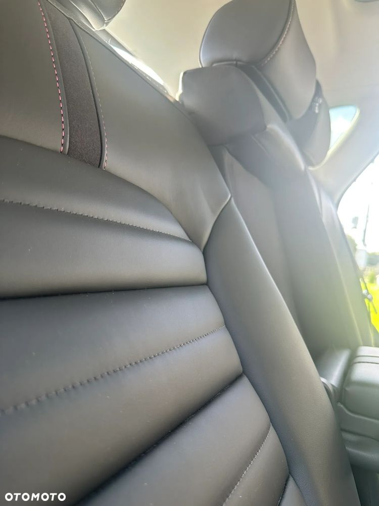 MG HS 1.5 T-GDI Exclusive DCT - 9