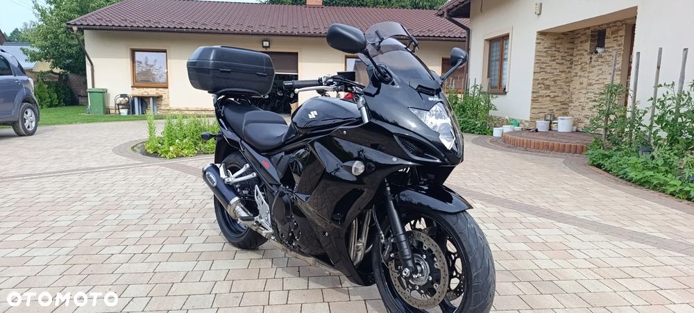 Suzuki GSX - 5
