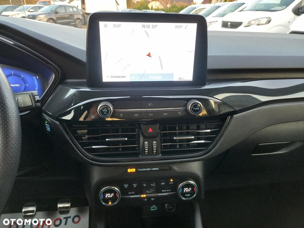 Ford Kuga 2.0 EcoBlue Hybrid ST-LINE - 32