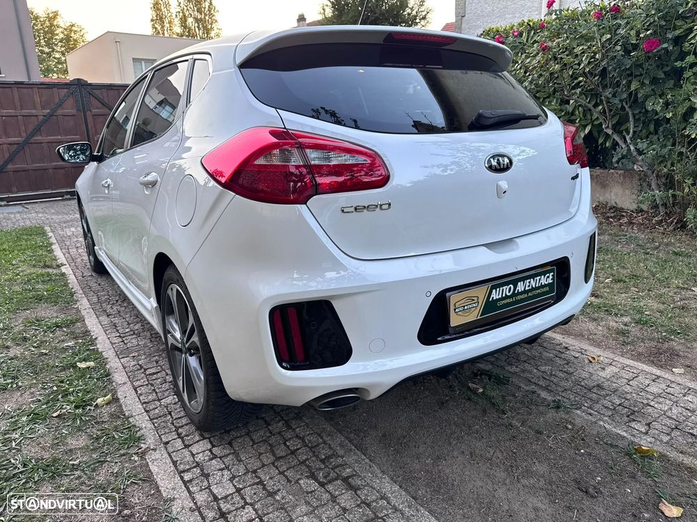 Kia Ceed 1.6 CRDi 136 ISG GT Line - 38
